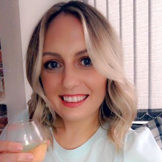 Amy Cherry's avatar