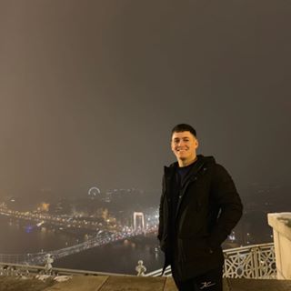 Luke Varns's avatar