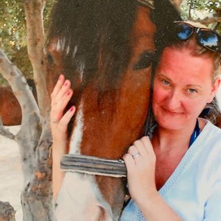 Amanda Mitchell's avatar