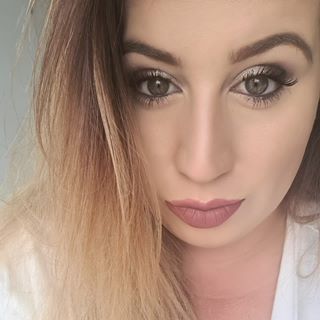 Samantha Lloyd's avatar