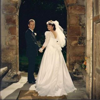 Claire N Phil Mottram's avatar