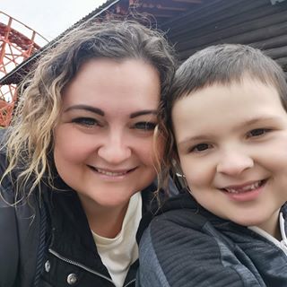 Laura McDougs's avatar