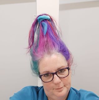 Helen Jakes's avatar