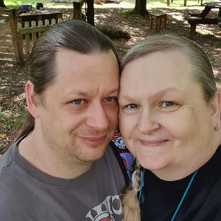 Suzanne Wood's avatar