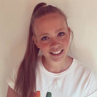 Beth Warriner's avatar