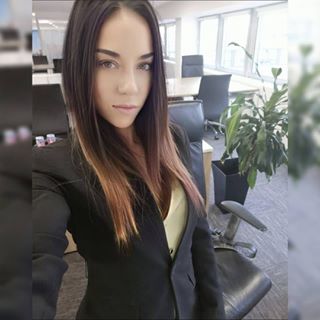 Deeyana Angelo's avatar