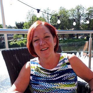 Fiona Pett's avatar