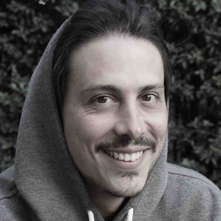Alvaro Flores's avatar