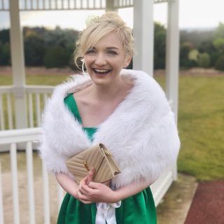 Jessica Hole's avatar