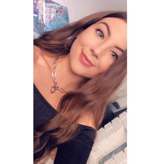 Ellie Campbell's avatar