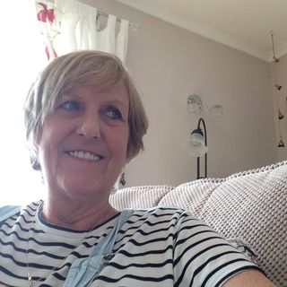 Christine Hunt's avatar