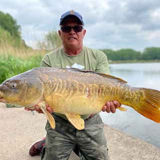 Tony Charlesworth's avatar