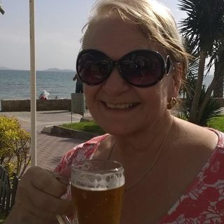 Lisa Iles's avatar