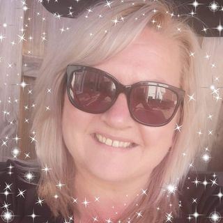 Joanne Hinchcliffe's avatar