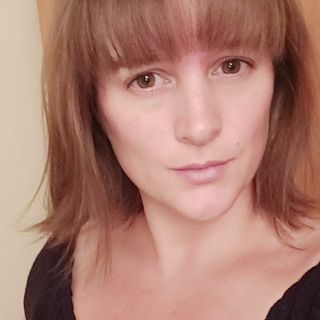 Bec Roberts's avatar