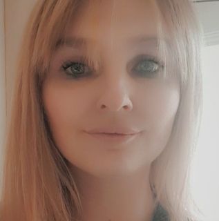 Rachael Cairns's avatar
