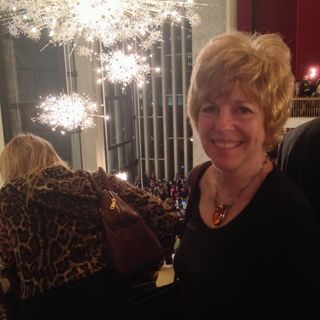 Helen Godson's avatar