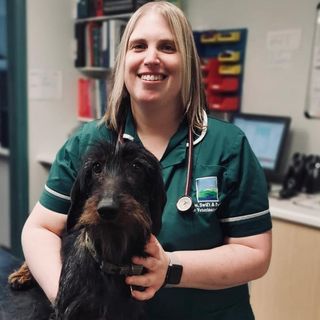 Laura Stott's avatar