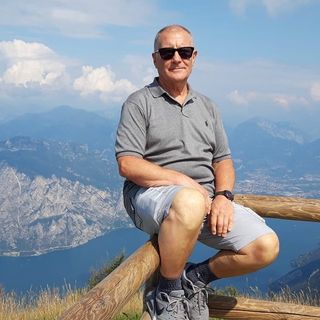 Chris Walker's avatar