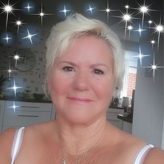 Jeanjeannie Long's avatar