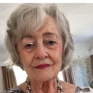 Lorraine Burton Tennett's avatar