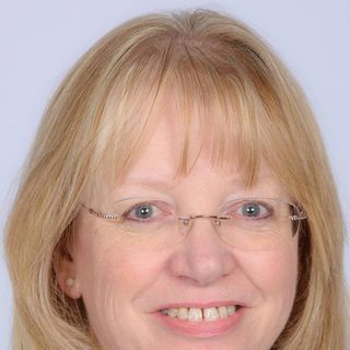 Angela Marden's avatar