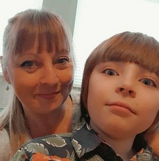 Julie Staines's avatar