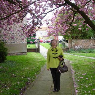 Lynn Cleaver's avatar