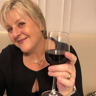 Liz Morrison's avatar