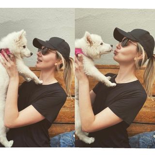 Holly Holly's avatar