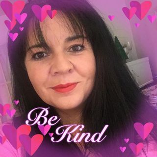 Sara Louise's avatar