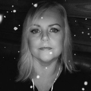 Beverley Reeves's avatar