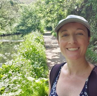 Holly Booker's avatar