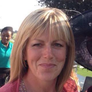 Helena Housley's avatar