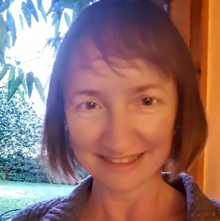 Elaine Gill's avatar