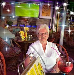 Mary Scanlan's avatar