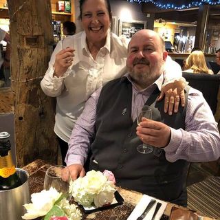 Linda Wright's avatar