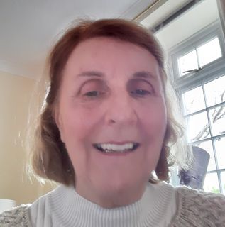 Ruth Simpson's avatar