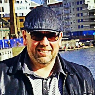 Tom Asz's avatar