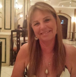 Carol Hawkins's avatar