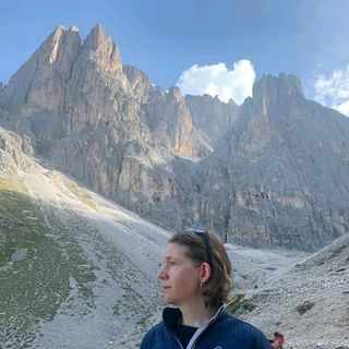 Sara Crofts's avatar