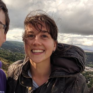 Abi Poppy Finch's avatar