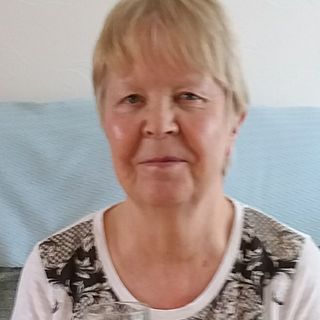 Hilary Stephens's avatar