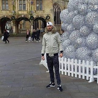 Ureche Ureche's avatar