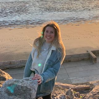 Georgia Sharp's avatar