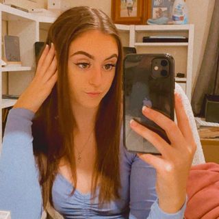 Freya Ingram's avatar