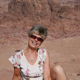 Sue Squires's avatar