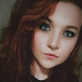 Elizabeth Bell's avatar