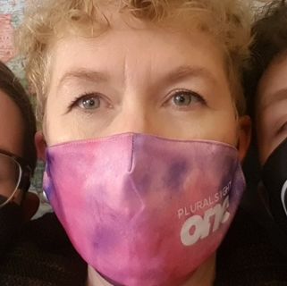 Andrea Russell's avatar