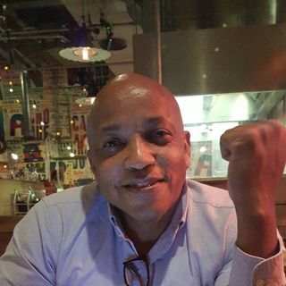 Everton Dennis's avatar